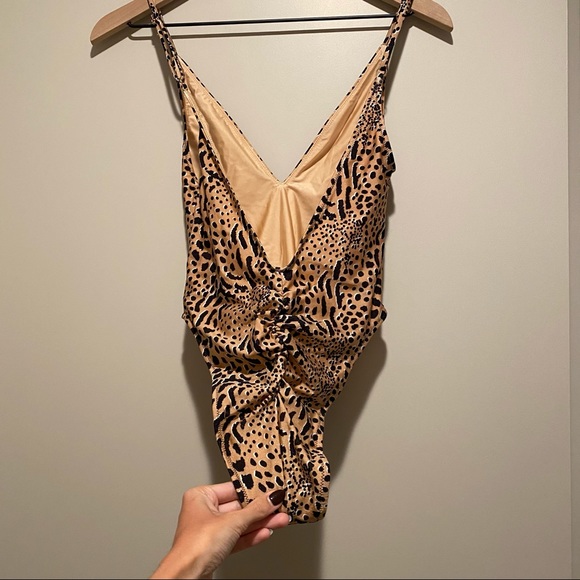 URBAN OUTFITTERS LEOPARD PRINT SWIMSUIT - Picture 3 of 4